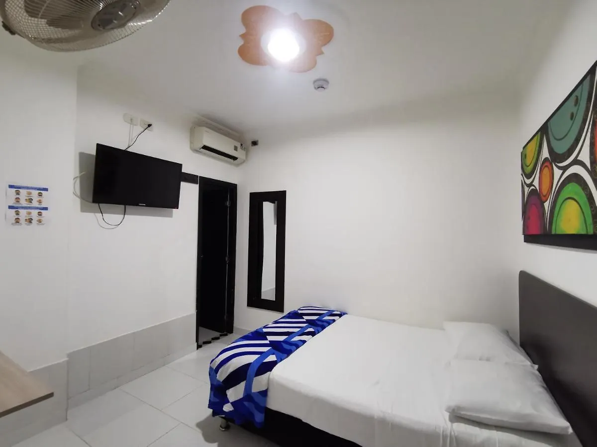 Hotel Kinai Santa Marta   Santa Marta (Magdalena)